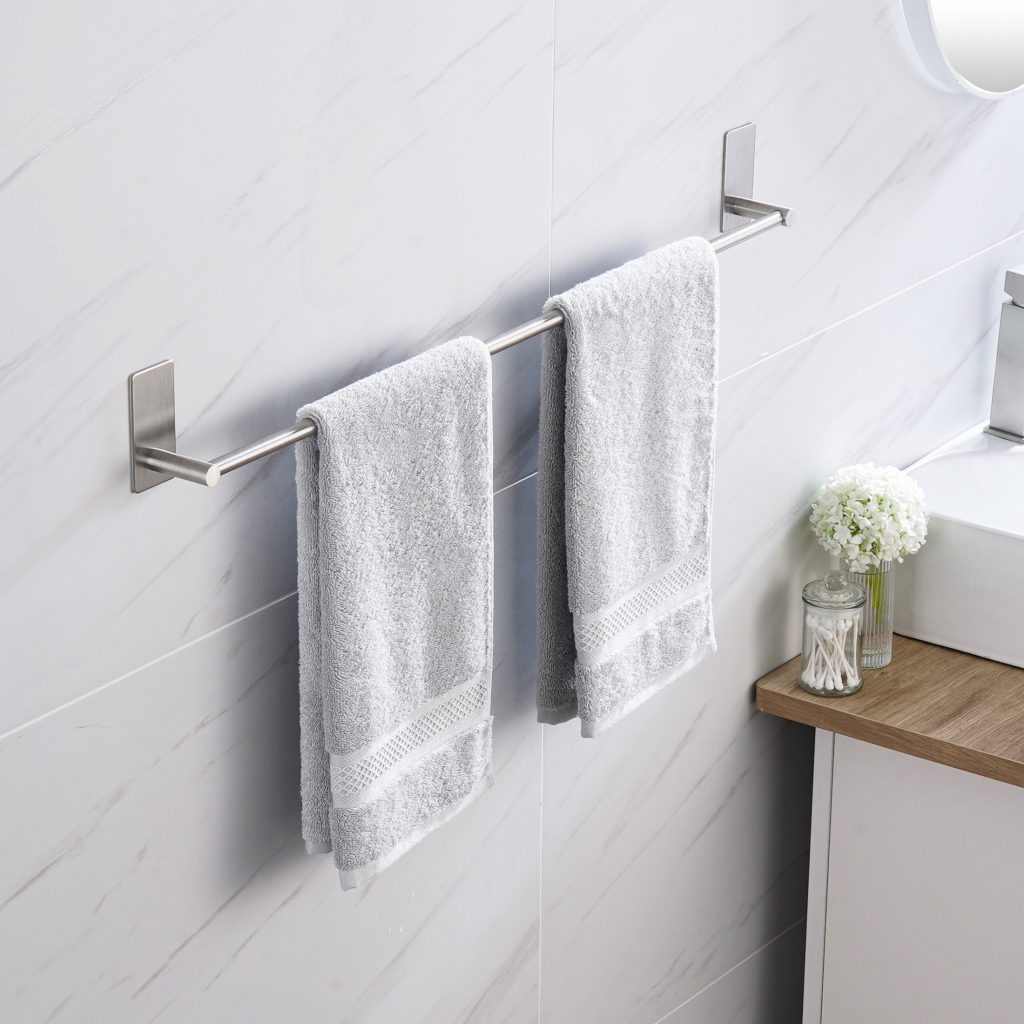 Where to put towel bar in bathroom