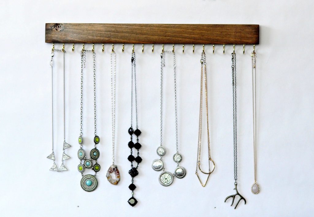 wall hanging jewelry organizer