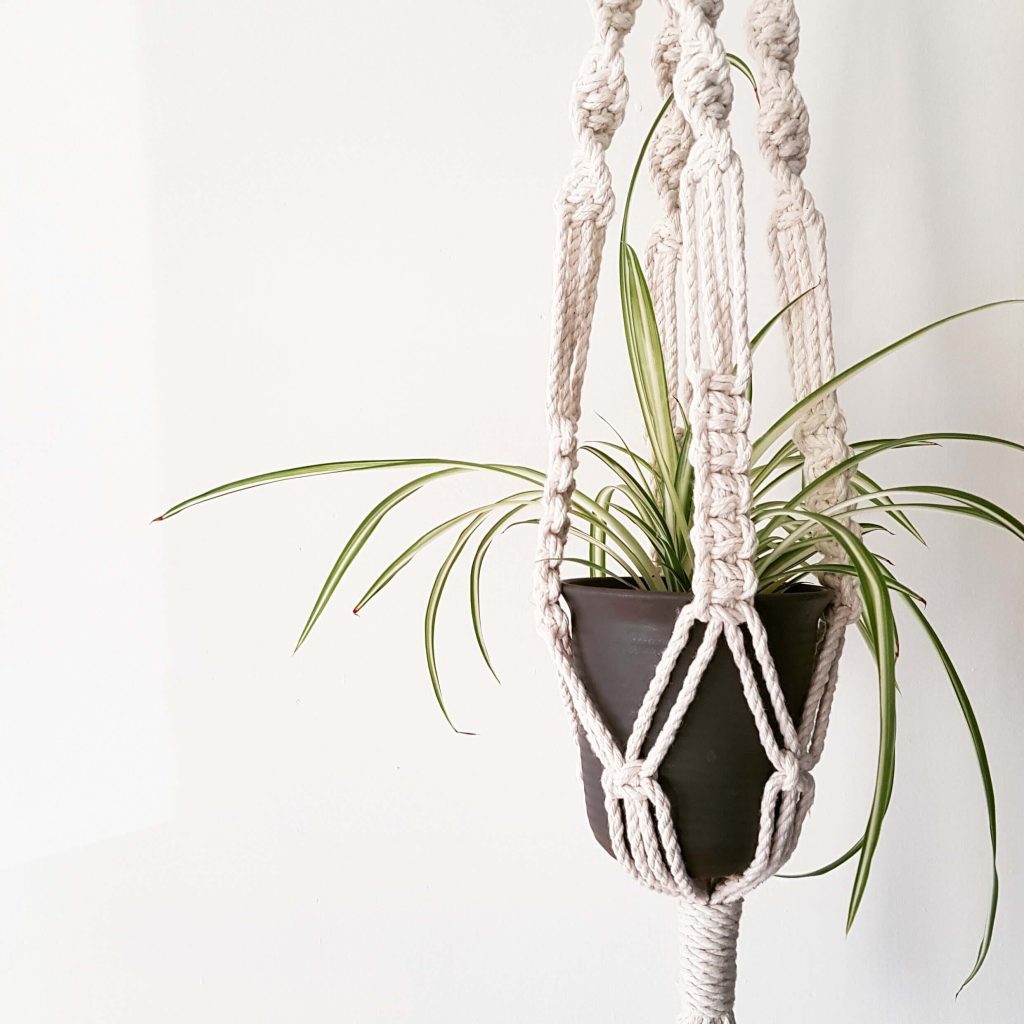 diy macrame plant  hanger