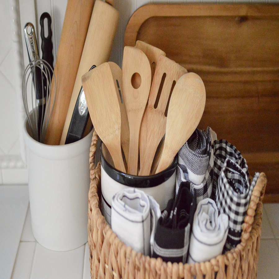 kitchen utensil storage